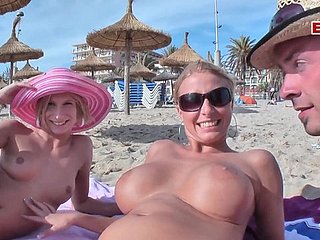 German Teen anal perpetuate at one's disposal lido be advisable for threesome ffm